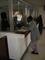 photo of a client of MuCoBa at the counter